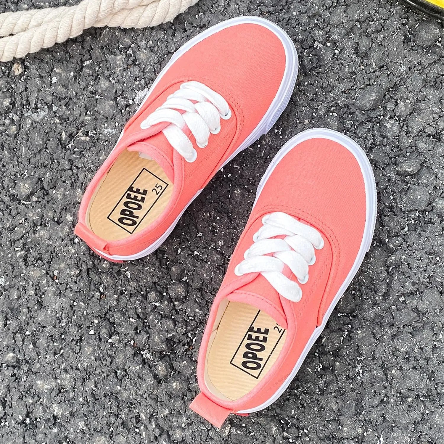Boys and Girls Low Top Sports Shoes Lace up Canvas Children's Shoes Comfortable and Lightweight Skateboarding Shoes