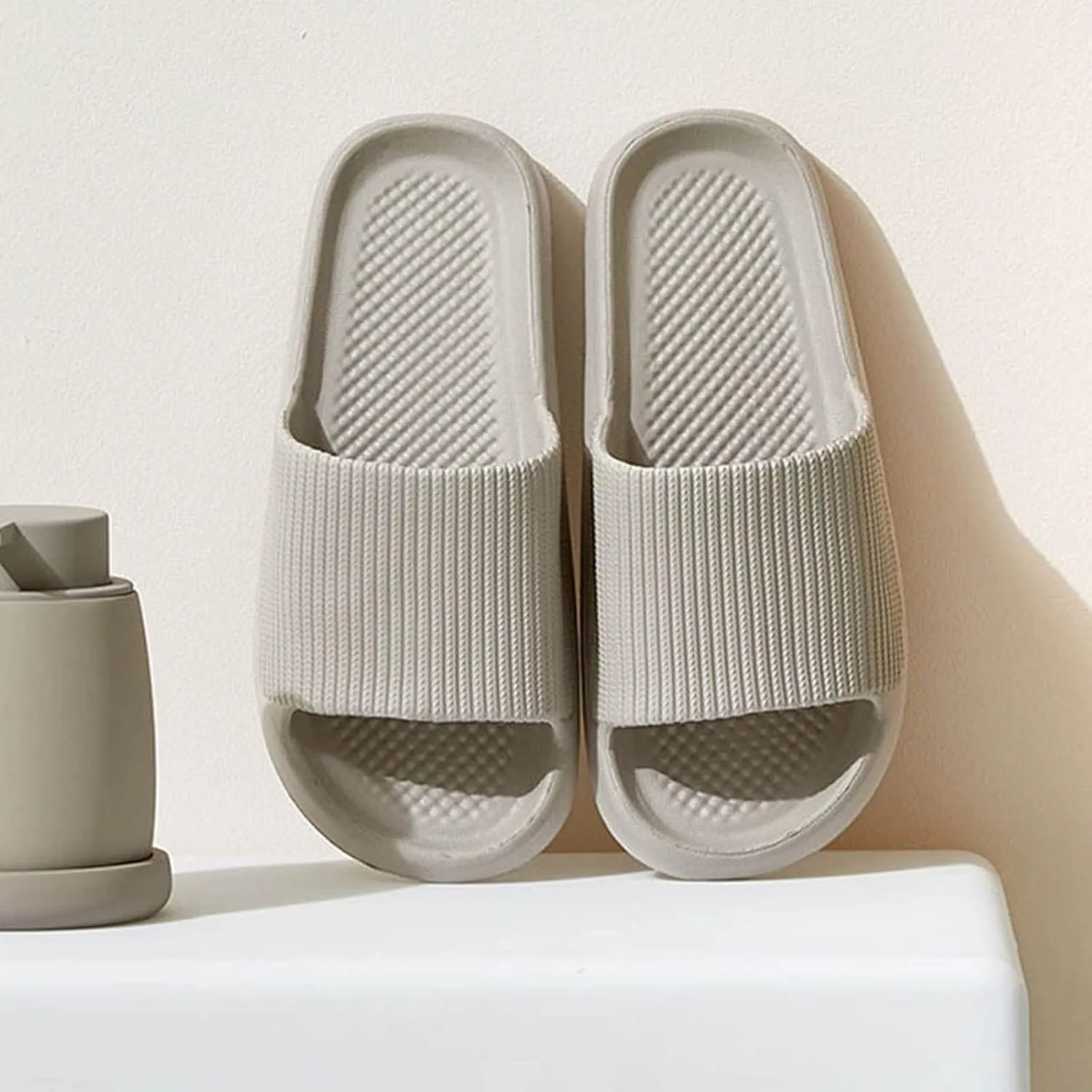 Cloud Slippers for Men Shower Shoes Women Mens Slippers Womens Slides Indoor Outdoor Soft Sole Pool