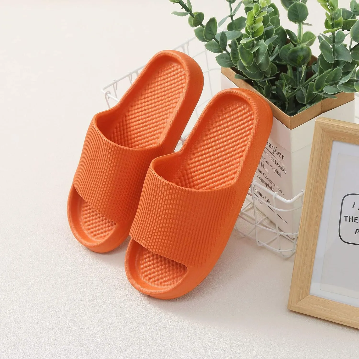Cloud Slippers for Men Womens Slides Slides for Men Women House Soft Sole Quick Drying Slippers