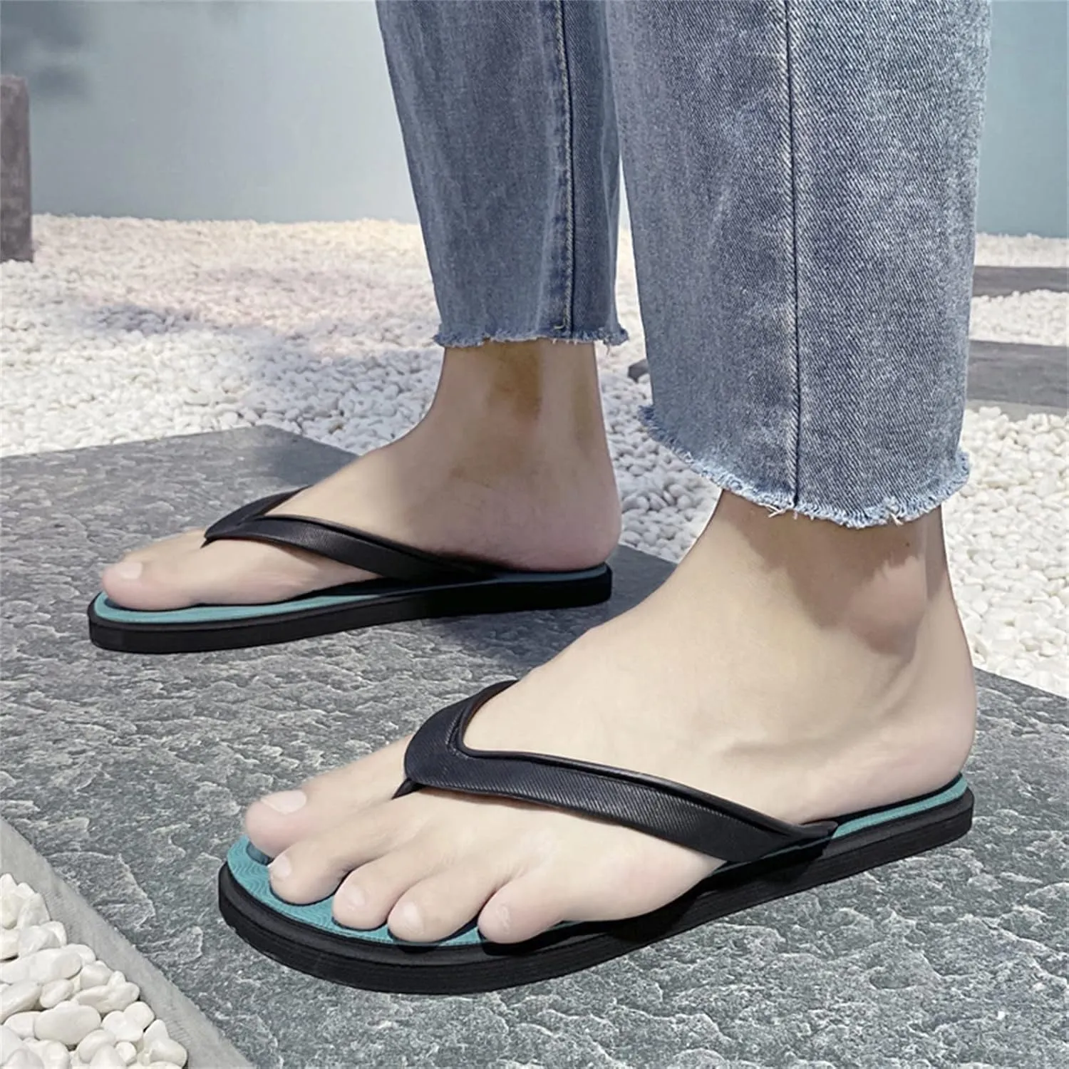 Fashion Summer Men Flip Flops Flat Bottom and Light Cover Comfortable and Simple Solid Color Custom Slides