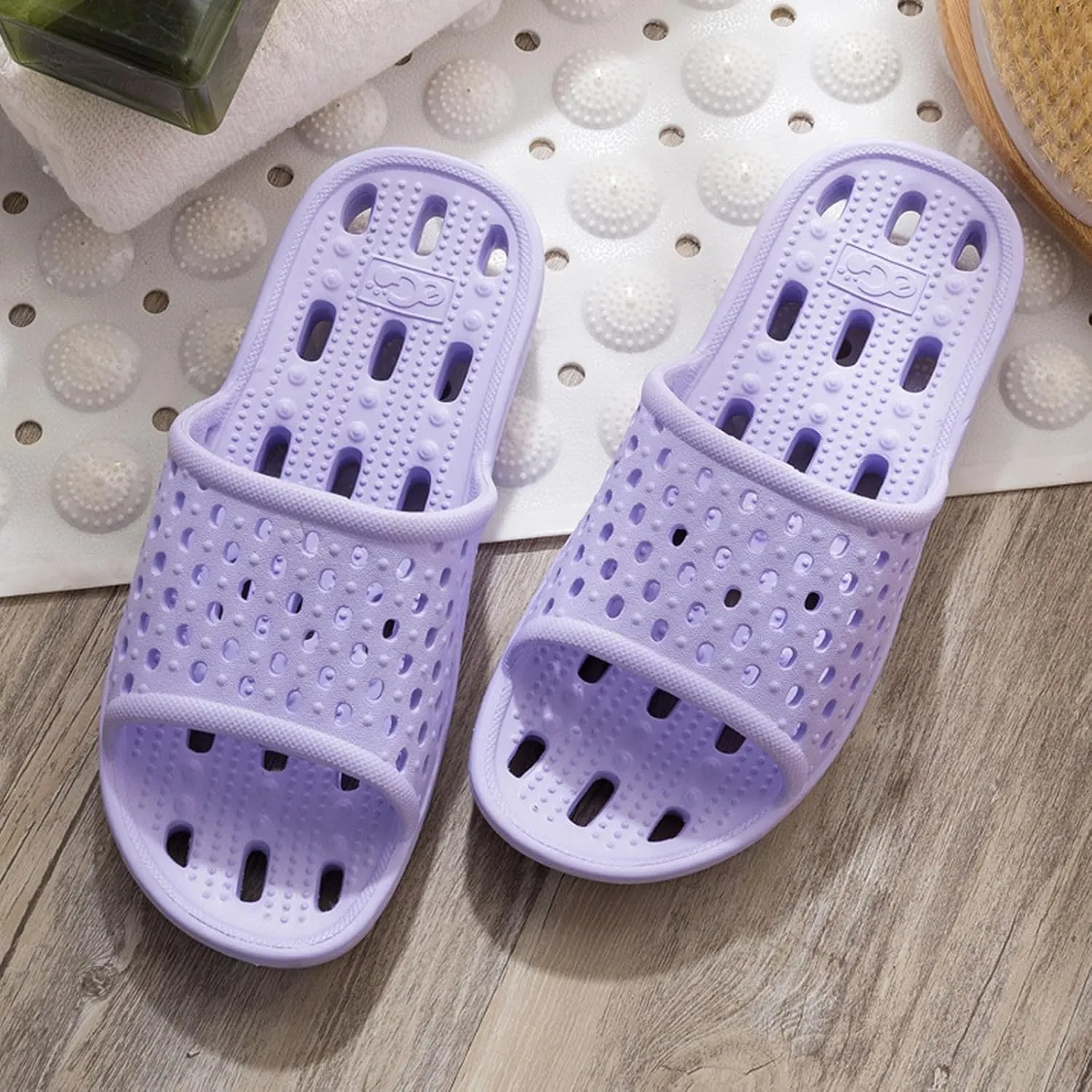 Mens Shower Shoes Slides for Women Cloud Slippers for Men Shower Shoes Women Soft Sole Indoor Dorms Slippers