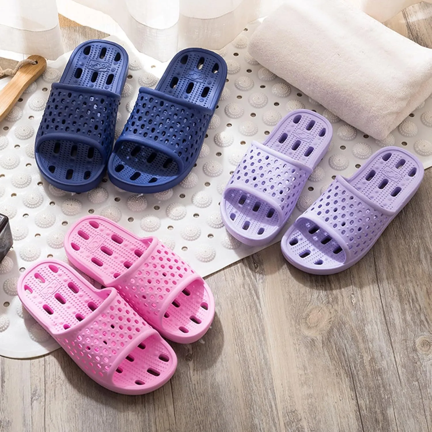 Mens Shower Shoes Slides for Women Cloud Slippers for Men Shower Shoes Women Soft Sole Indoor Dorms Slippers