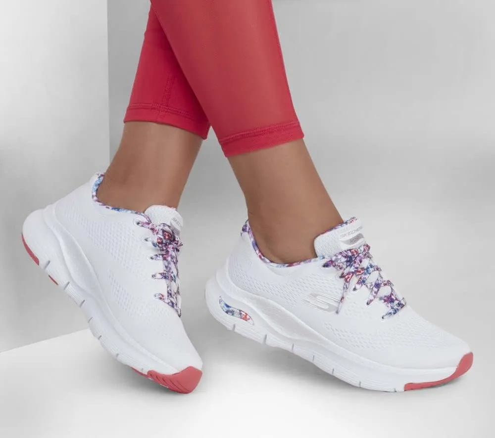 Skechers Women's Arch Fit Sneaker