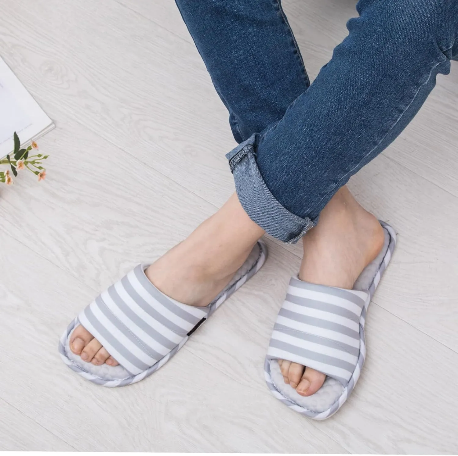 Wide Fit Open-Toe Massage Slippers for Women – Breathable Knit Fabric, Cozy Memory Foam, Non-Slip Indoor House Slides