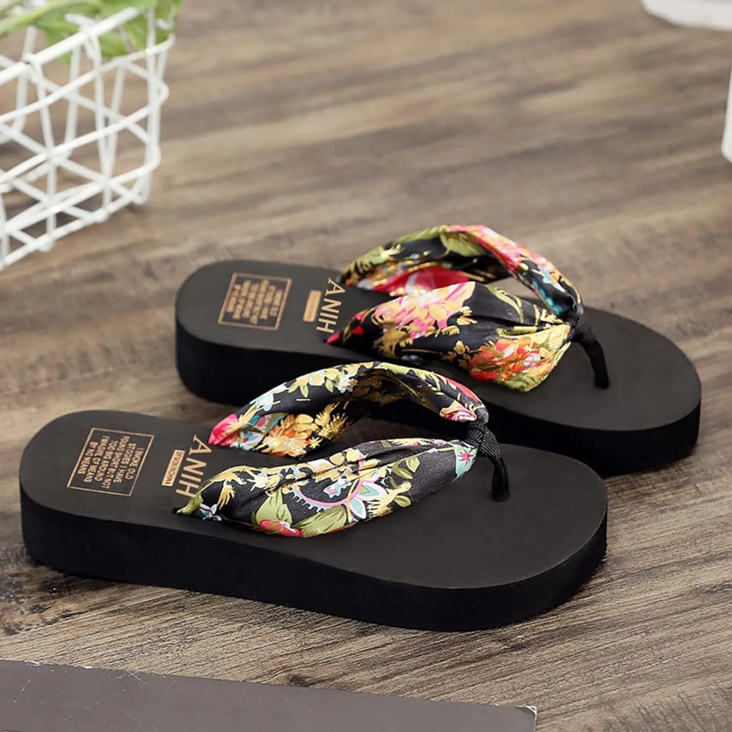 Women Flip Flops Women's Non-Slip Casual Arch Support Flip Flops Sandals Comfort Beach Thong Sandals Indoor Outdoor