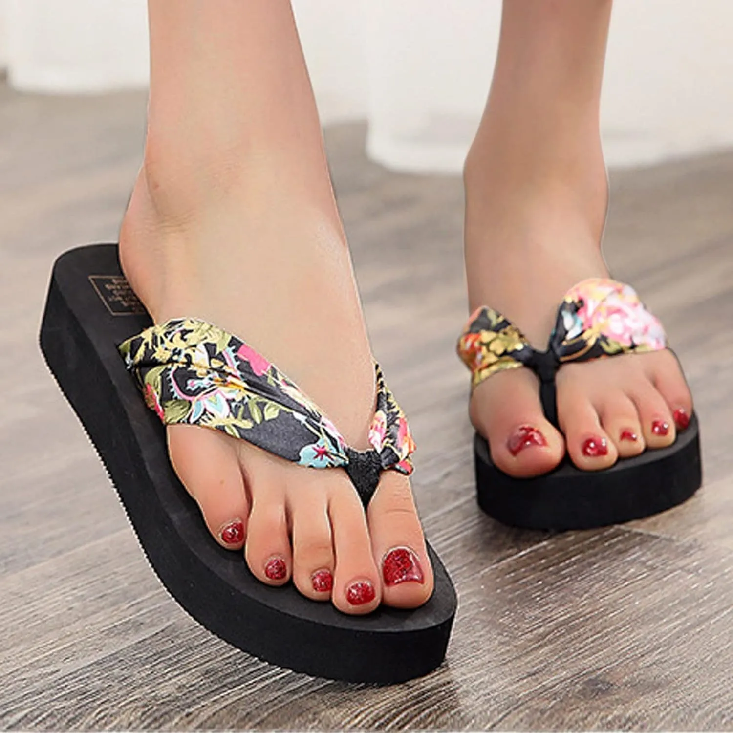 Women Flip Flops Women's Non-Slip Casual Arch Support Flip Flops Sandals Comfort Beach Thong Sandals Indoor Outdoor